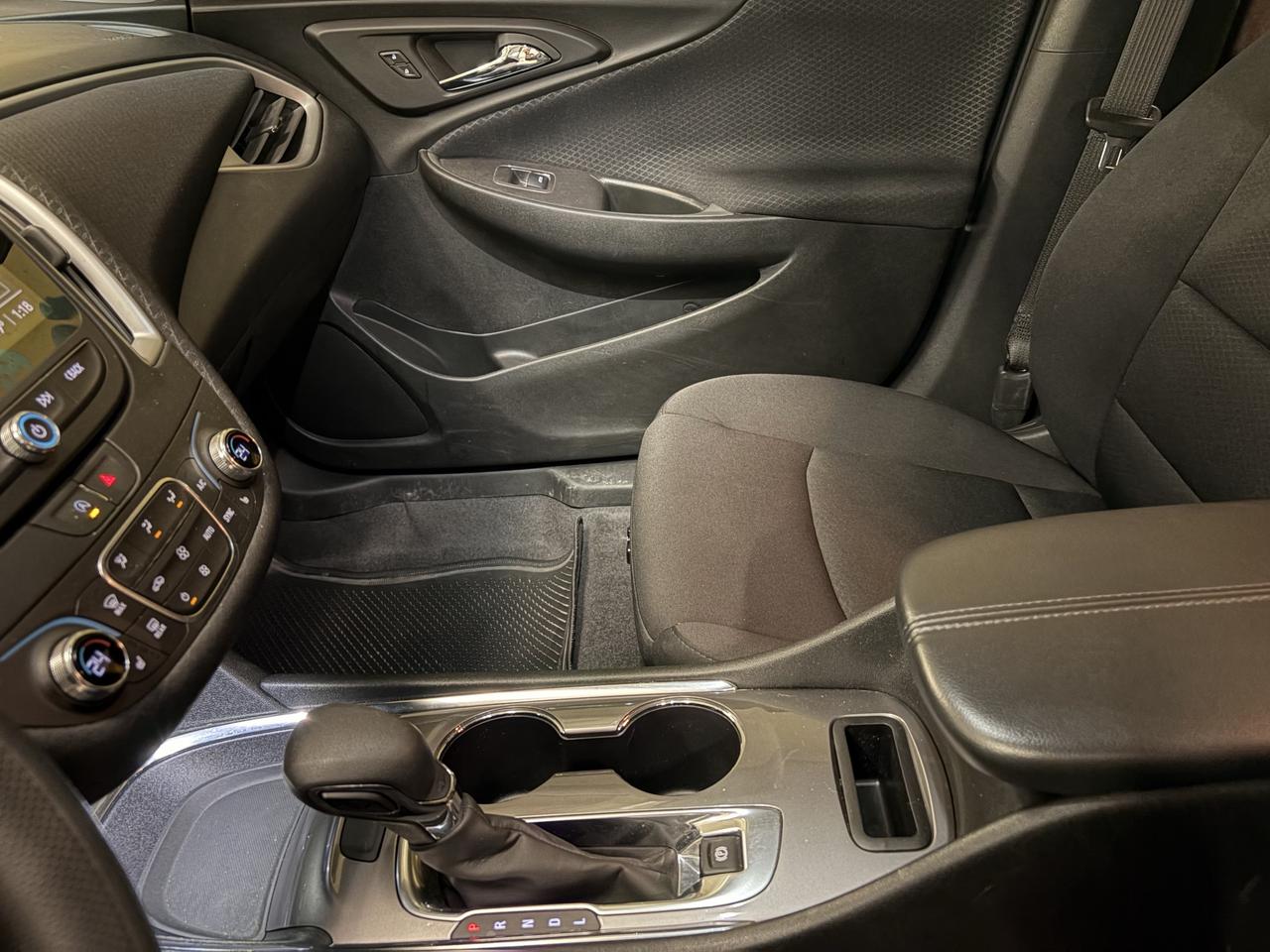 2023 Chevrolet Malibu LT Photo