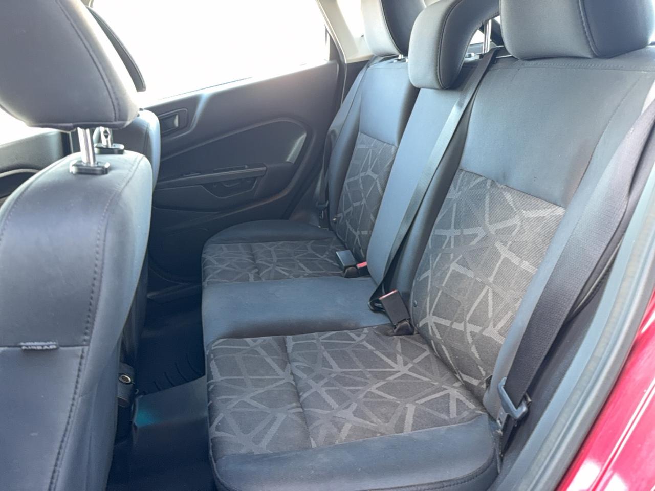 2011 Ford Fiesta SES Photo