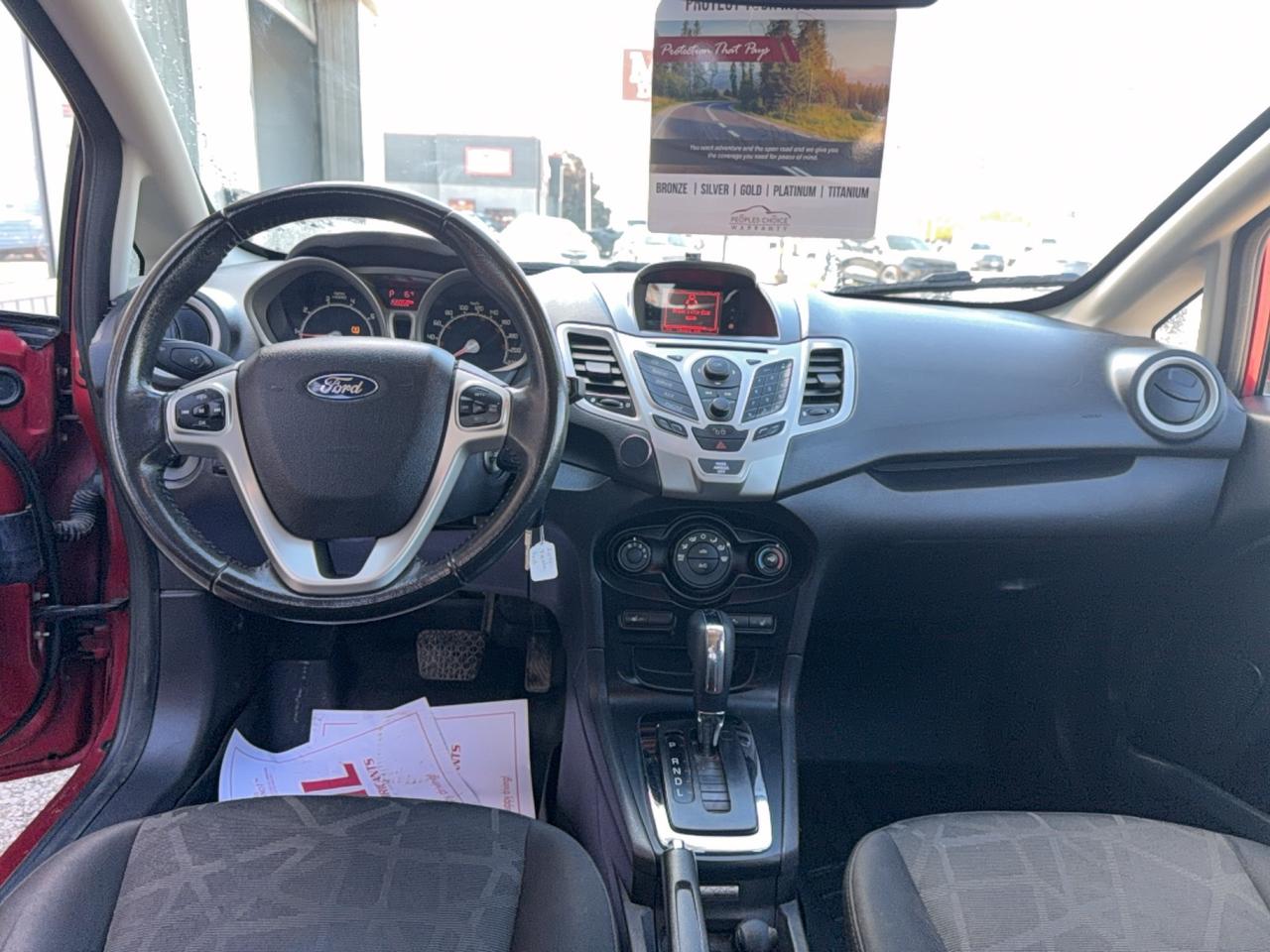 2011 Ford Fiesta SES Photo