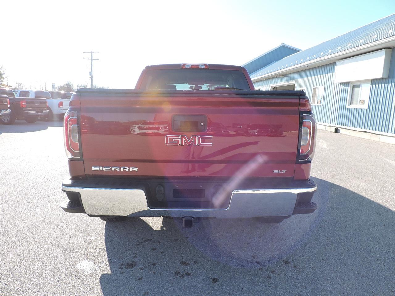 2018 GMC Sierra 1500 SLT 5.3L 4X4 Leather Rust Free Only 138000 KMS Photo