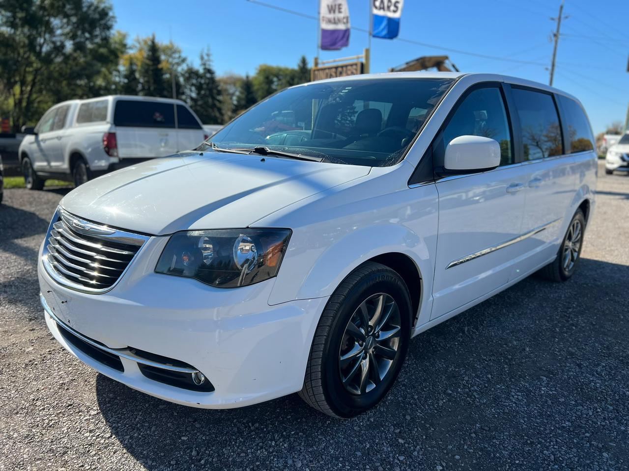 2016 Chrysler Town & Country 4dr Wgn S CERTIFIED ELECTRIC DOORS Photo0