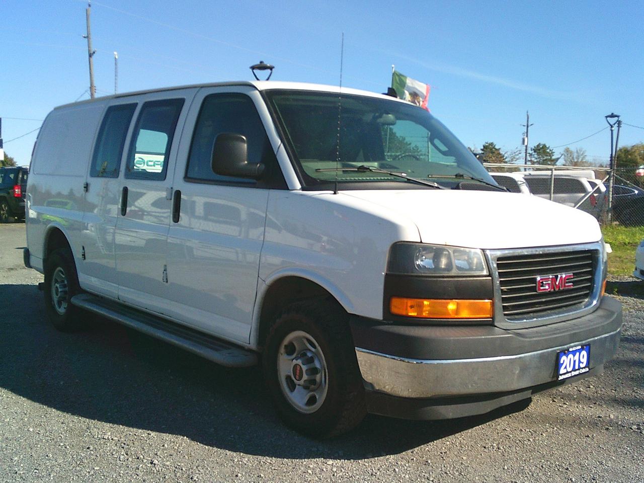 2019 GMC Savana Cargo Van RWD 2500 135" Photo4