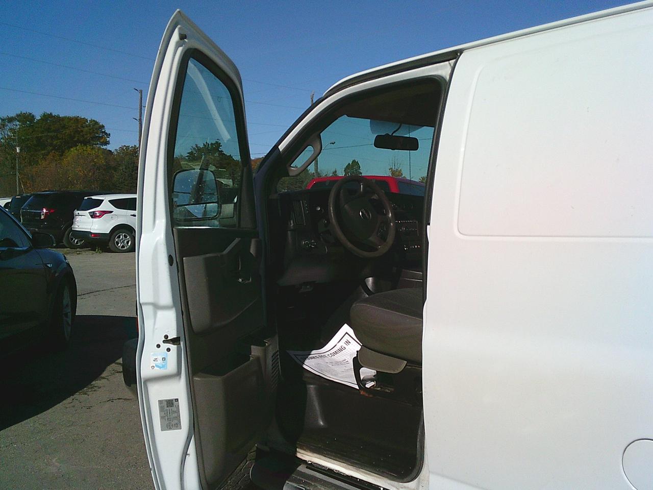 2019 GMC Savana Cargo Van RWD 2500 135" Photo