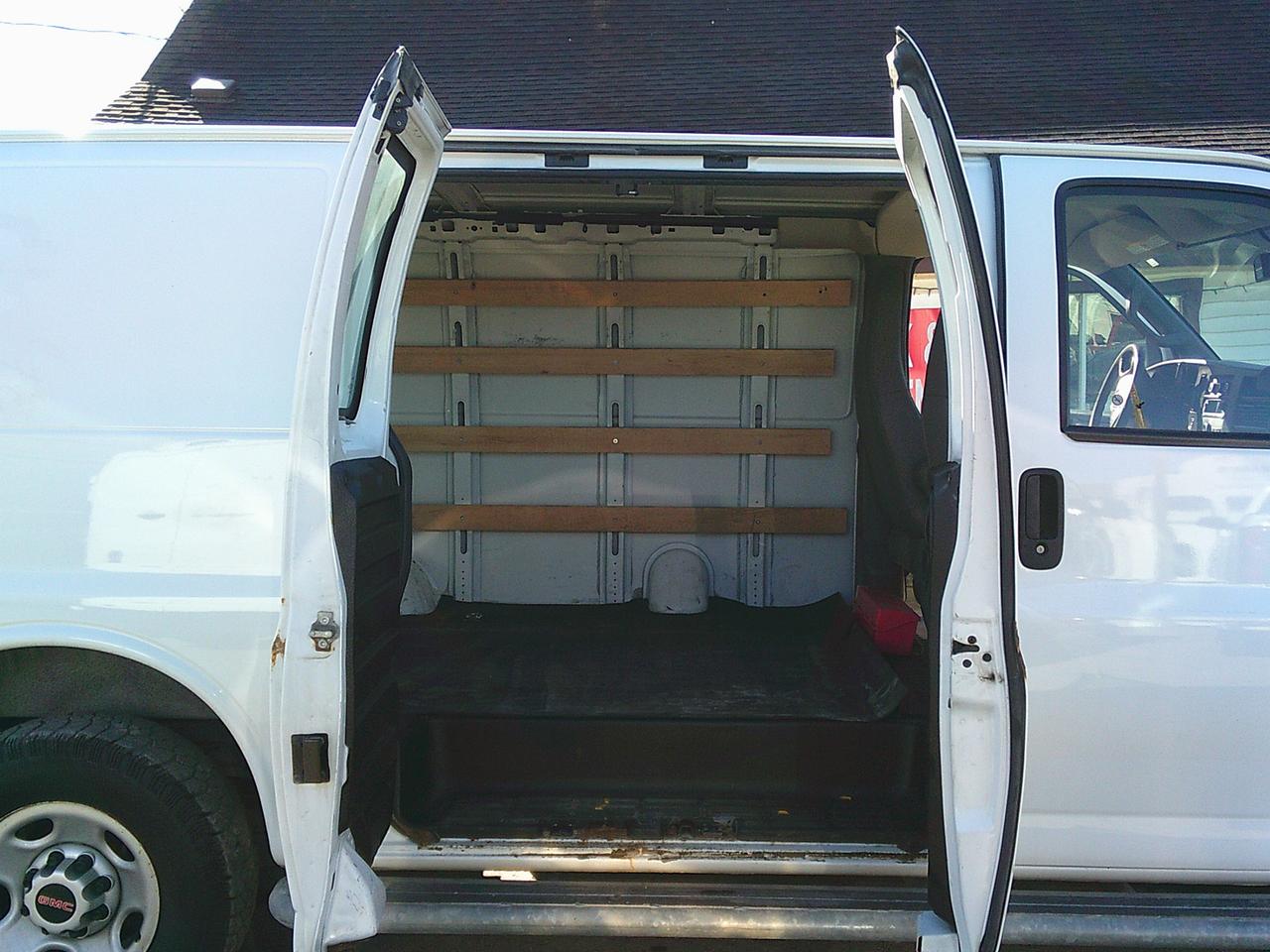 2019 GMC Savana Cargo Van RWD 2500 135" Photo