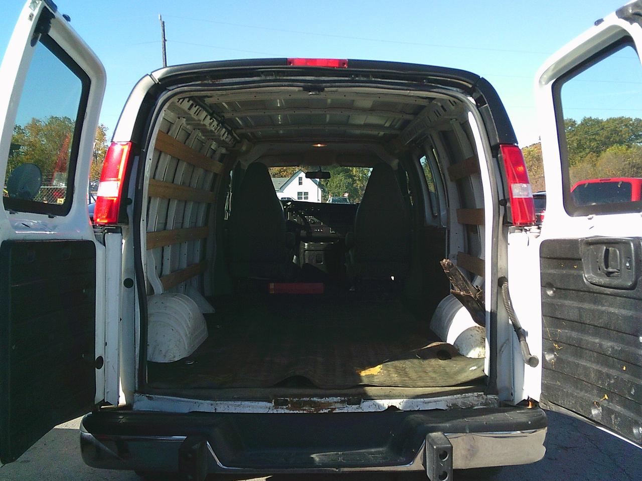 2019 GMC Savana Cargo Van RWD 2500 135" Photo