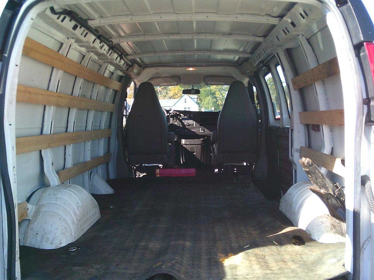 2019 GMC Savana Cargo Van RWD 2500 135" Photo