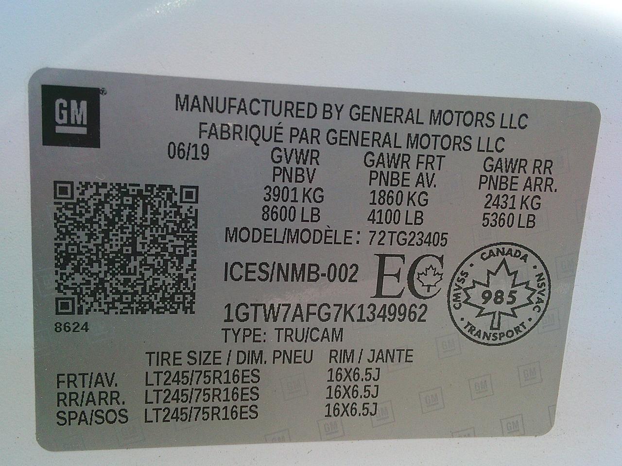 2019 GMC Savana Cargo Van RWD 2500 135" Photo