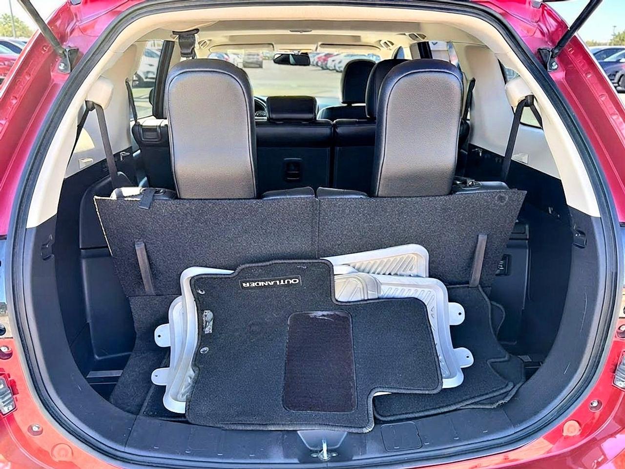 2018 Mitsubishi Outlander ES Photo
