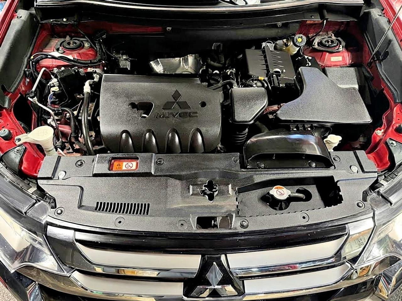 2018 Mitsubishi Outlander ES Photo