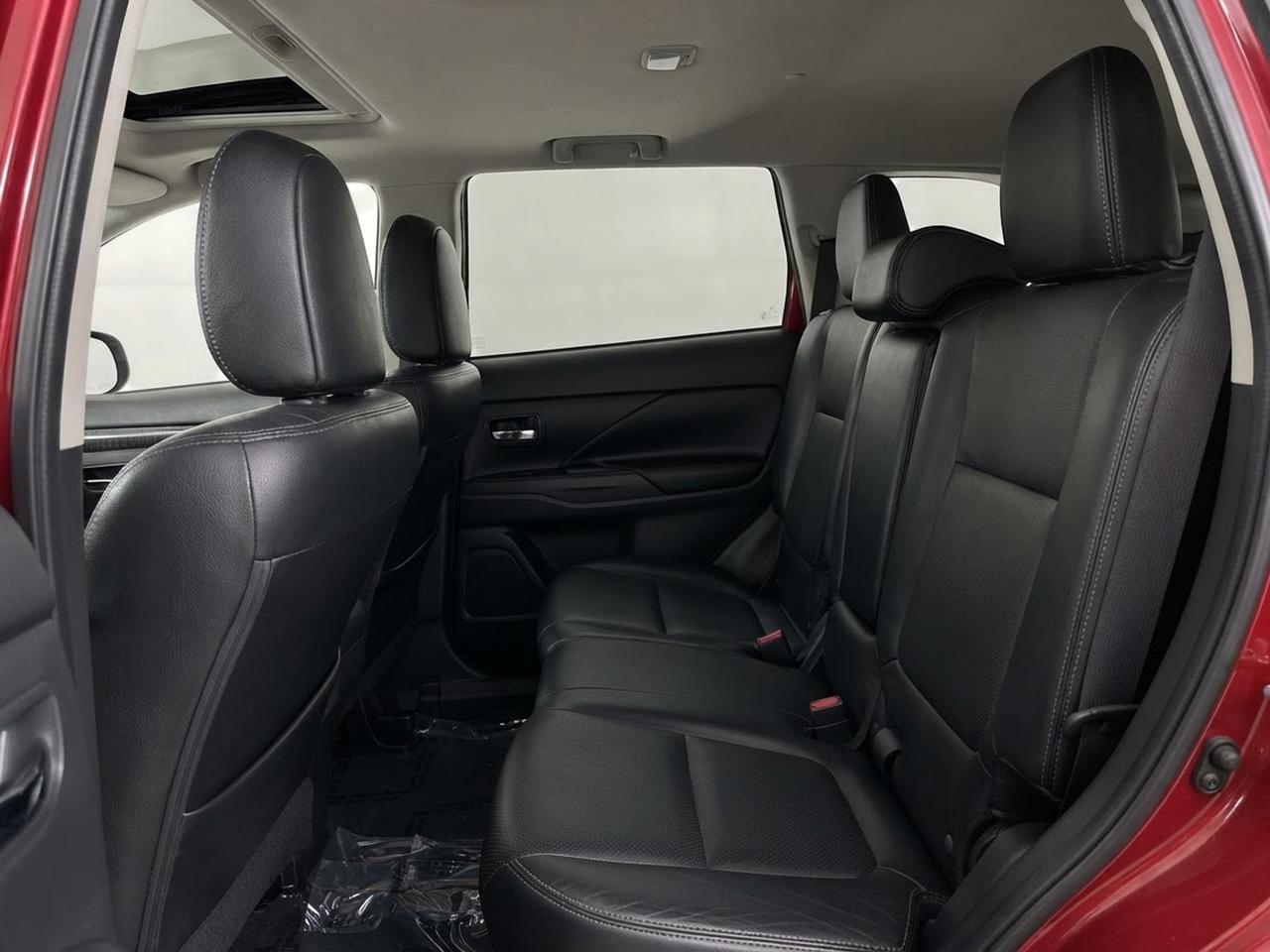 2018 Mitsubishi Outlander ES Photo
