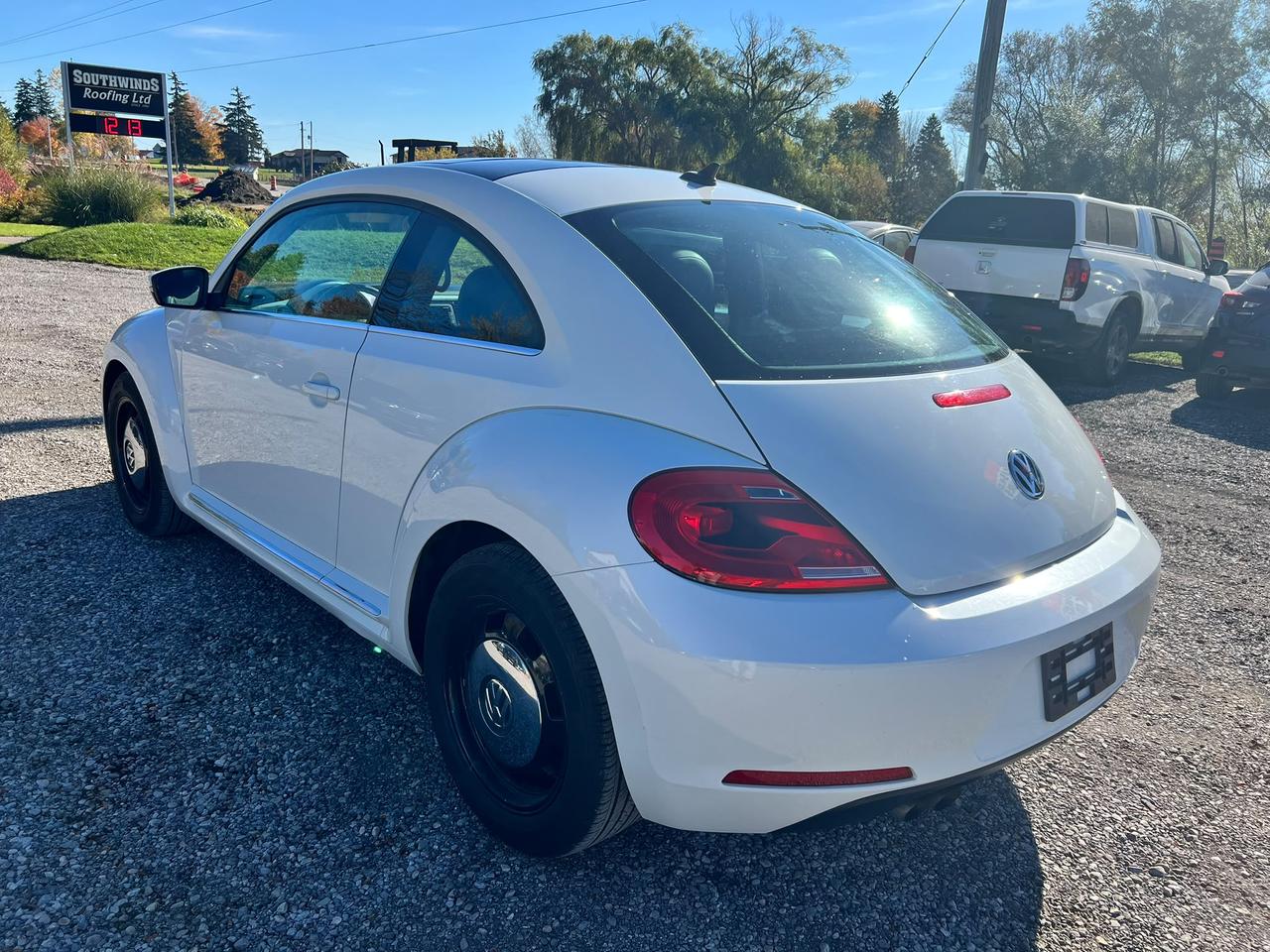 2015 Volkswagen Beetle 2dr Cpe 1.8 TSI Auto Comfortline CERTIFIED Photo
