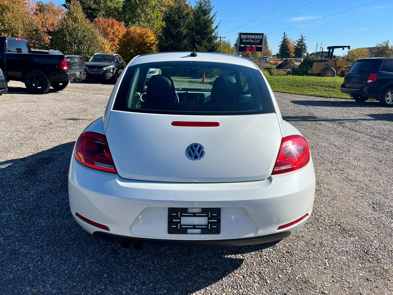 2015 Volkswagen Beetle 2dr Cpe 1.8 TSI Auto Comfortline CERTIFIED Photo