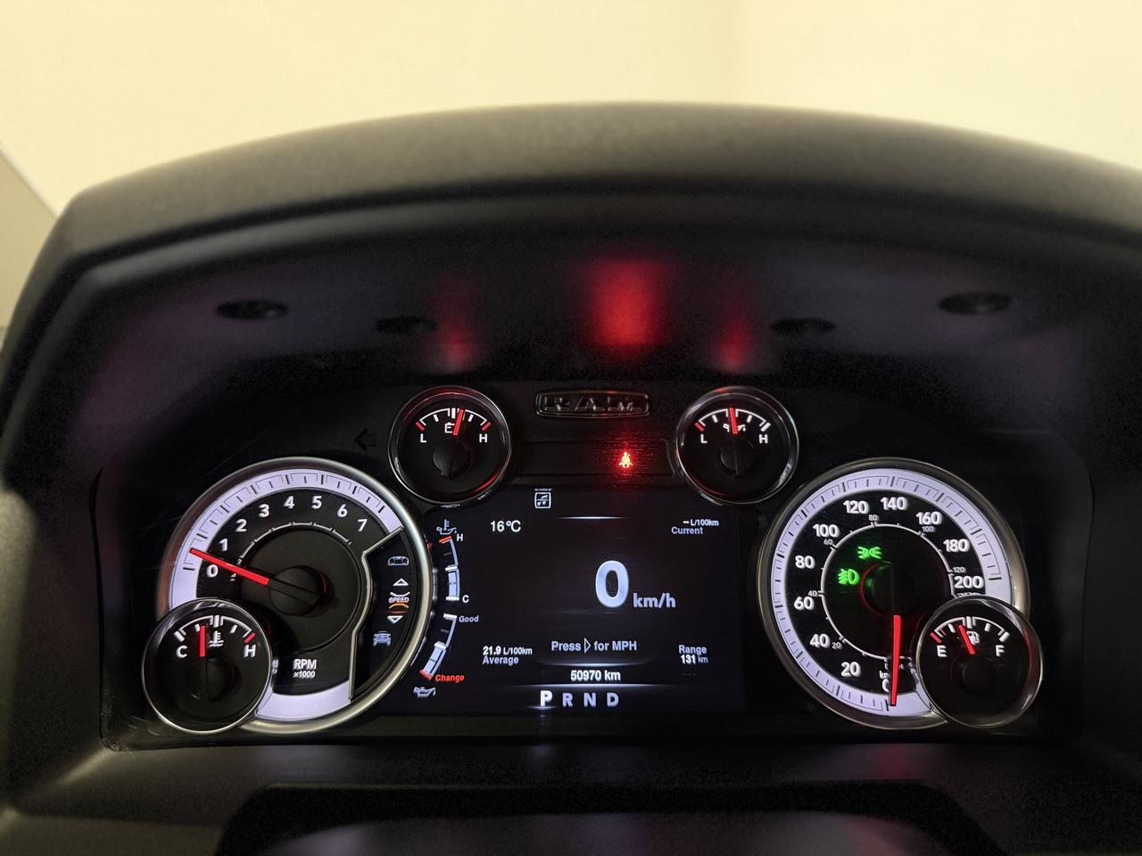 2022 RAM 1500 Classic EXPRESS 4X4 CREW CAB 5'7" BOX Photo