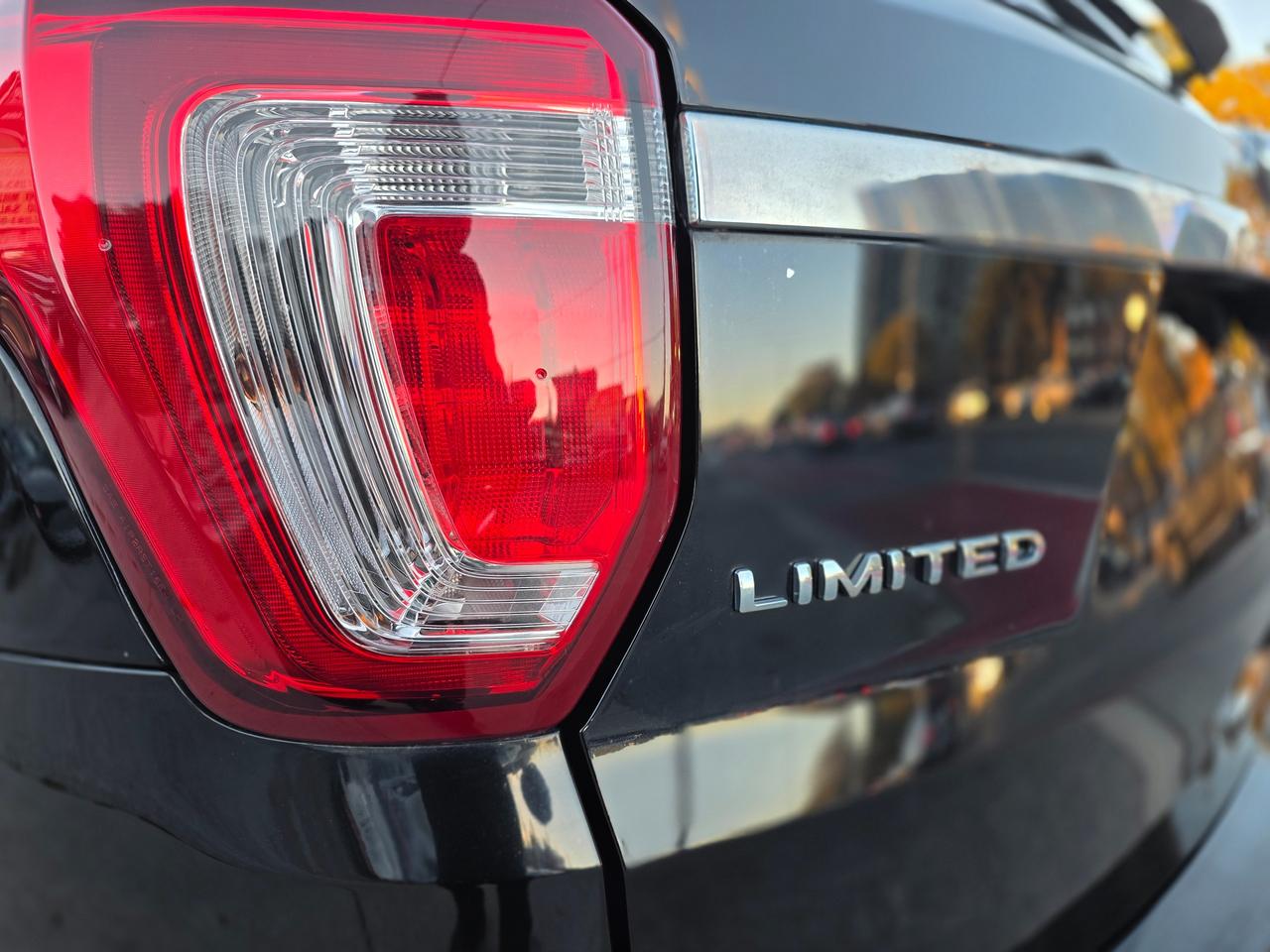 2017 Ford Explorer LIMITED Photo