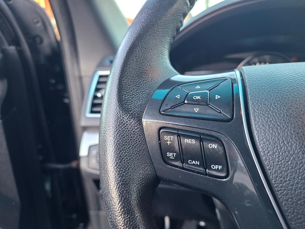 2017 Ford Explorer LIMITED Photo
