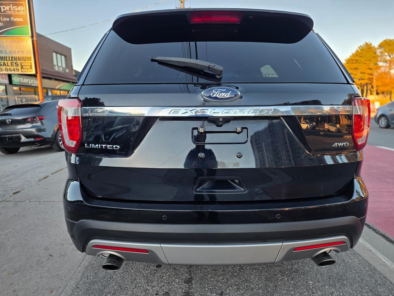 2017 Ford Explorer LIMITED Photo