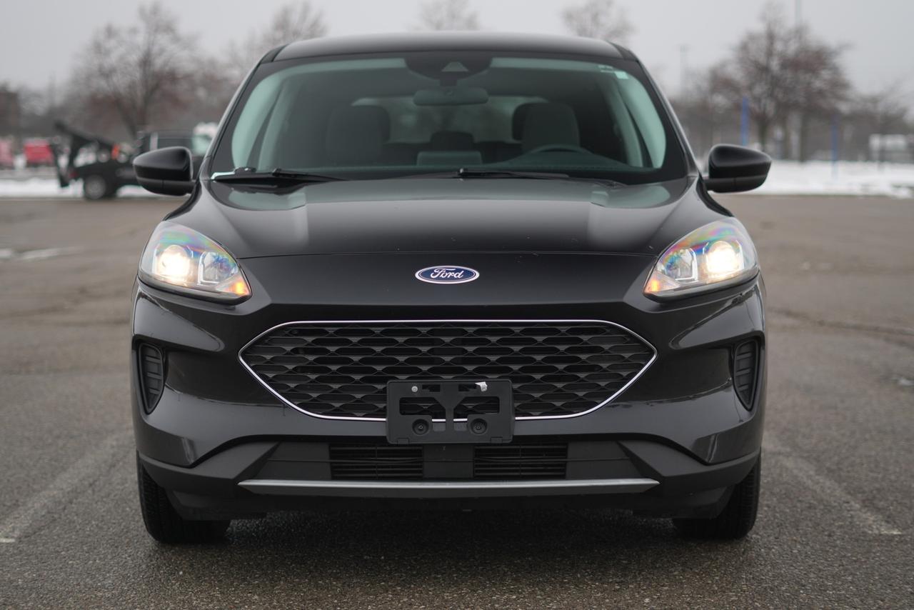 2021 Ford Escape SE Photo1