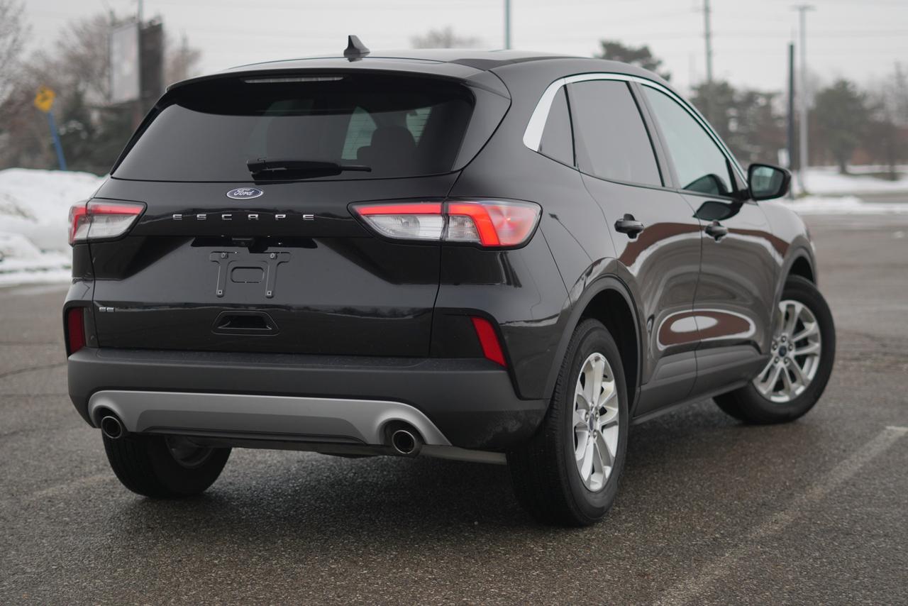 2021 Ford Escape SE Photo
