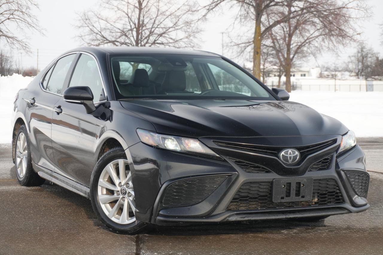 2024 Toyota Camry SE Photo