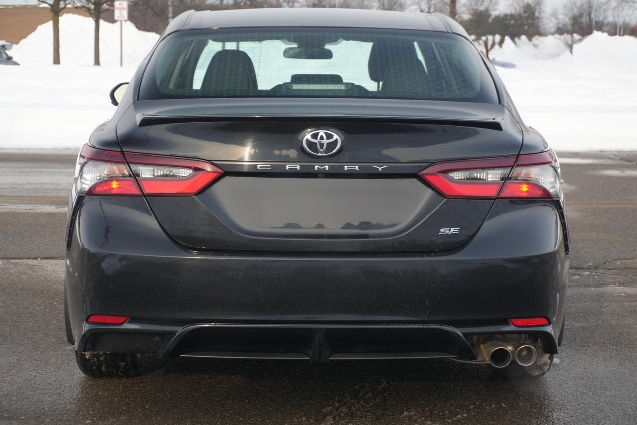 2024 Toyota Camry SE Photo4