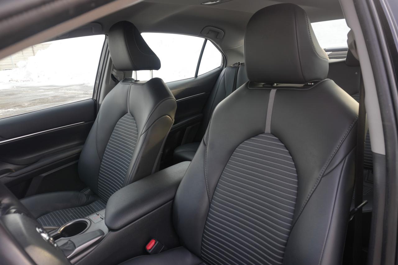 2024 Toyota Camry SE Photo