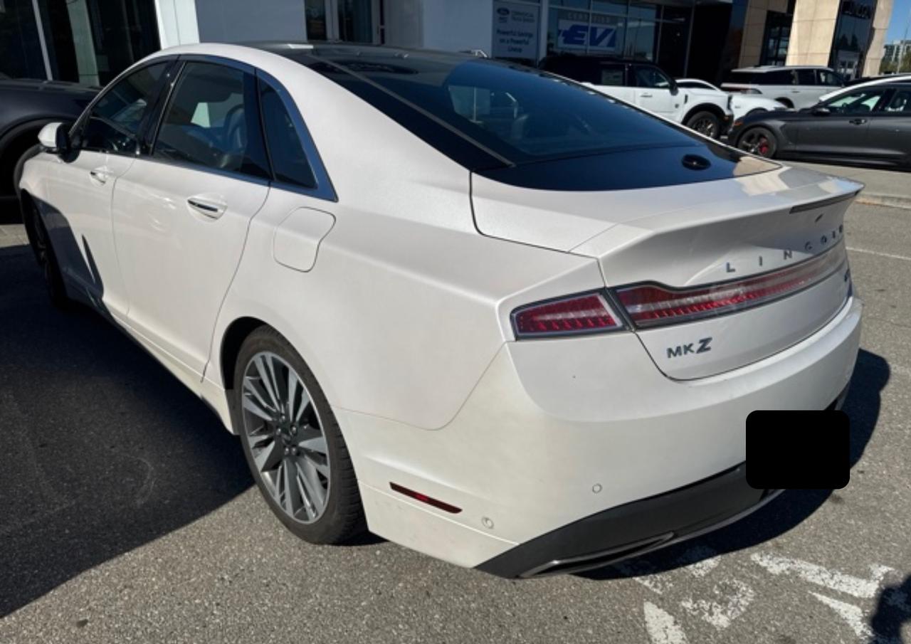 2017 Lincoln MKZ Reserve 300A|PREM LTHR BKT STS|PANORAMIC ROOF|TECH PK|19" WHLS|PLATINUM WHT Photo