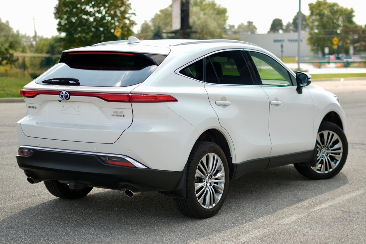2022 Toyota Venza XLE Photo
