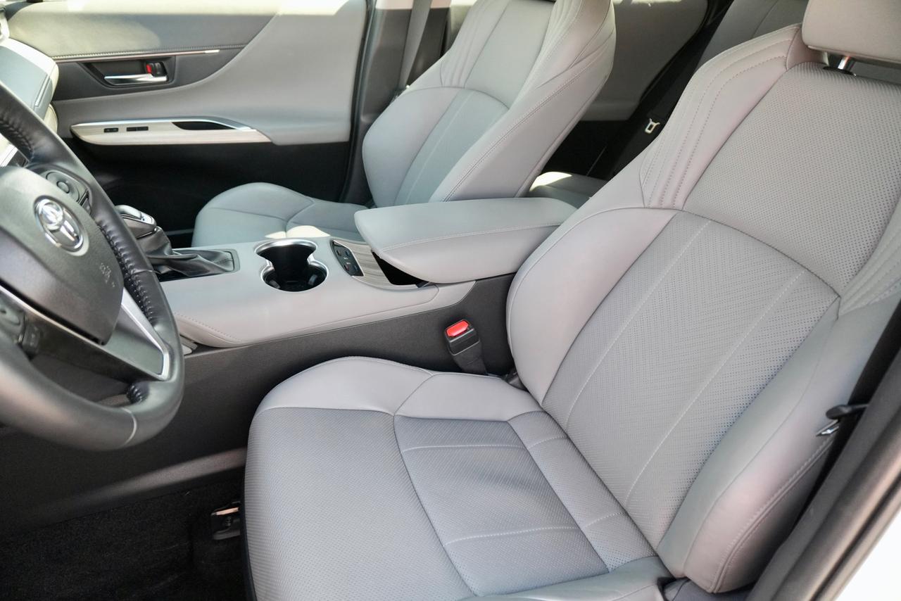 2022 Toyota Venza XLE Photo