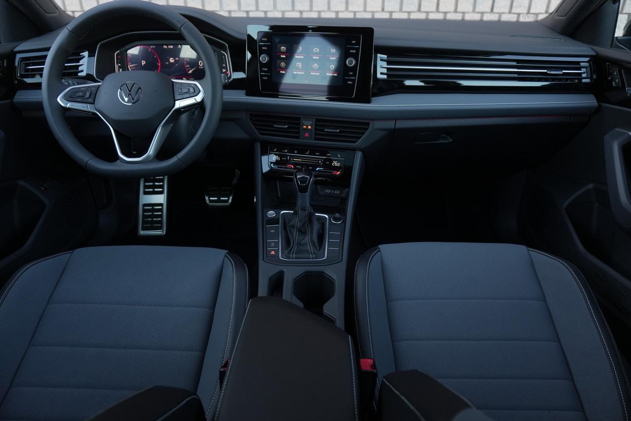 2026 Volkswagen Jetta Comfortline sports Photo