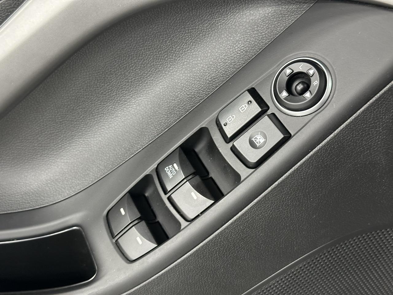 2016 Hyundai Elantra 4dr Sdn Auto Sport Appearance Photo