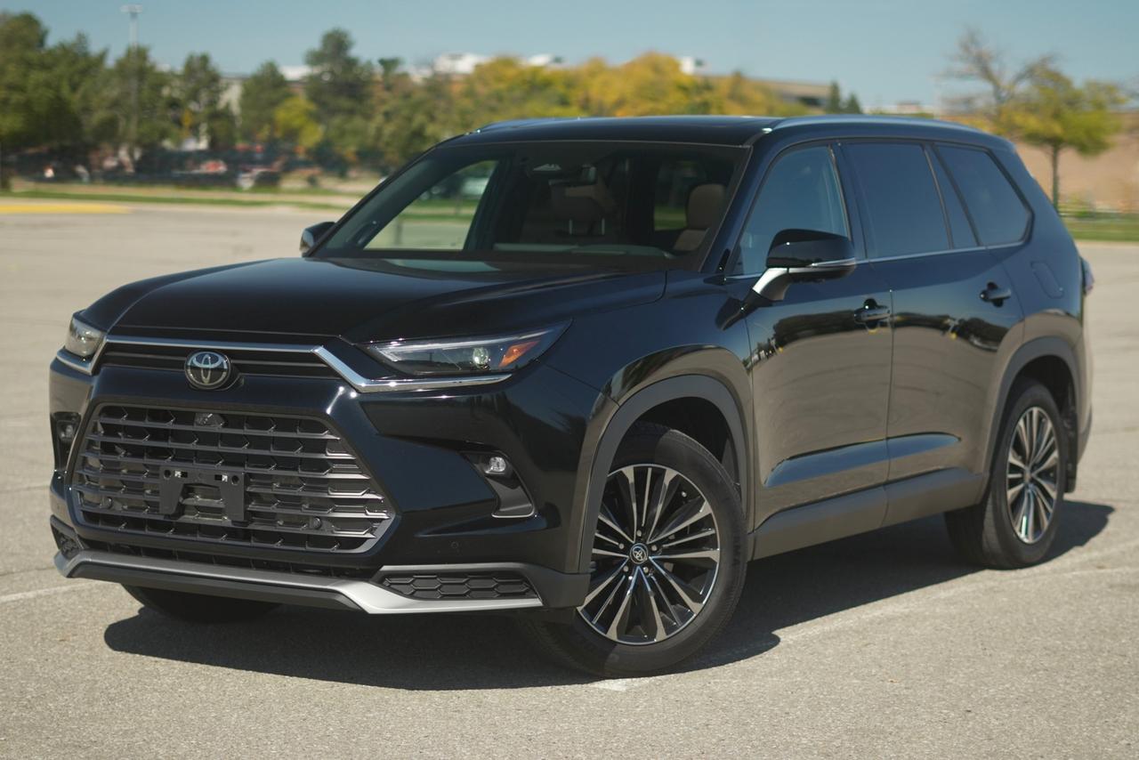 2025 Toyota Grand Highlander Hybrid  - Photo #1