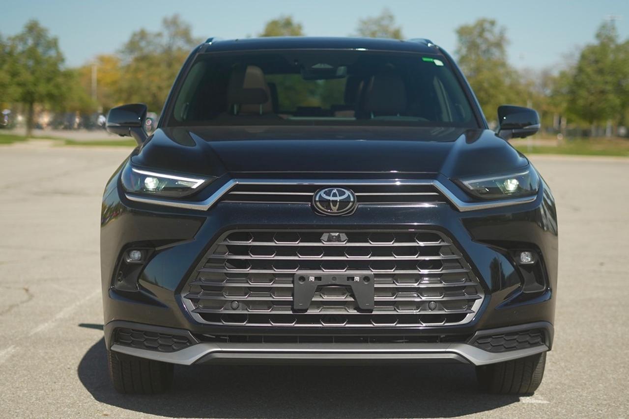 2025 Toyota Grand Highlander Hybrid  Photo