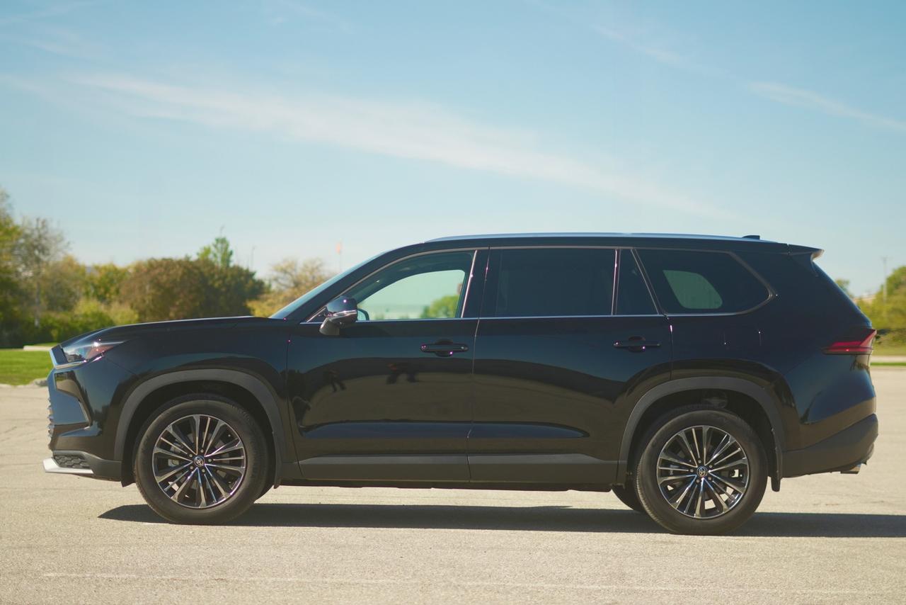 2025 Toyota Grand Highlander Hybrid  Photo