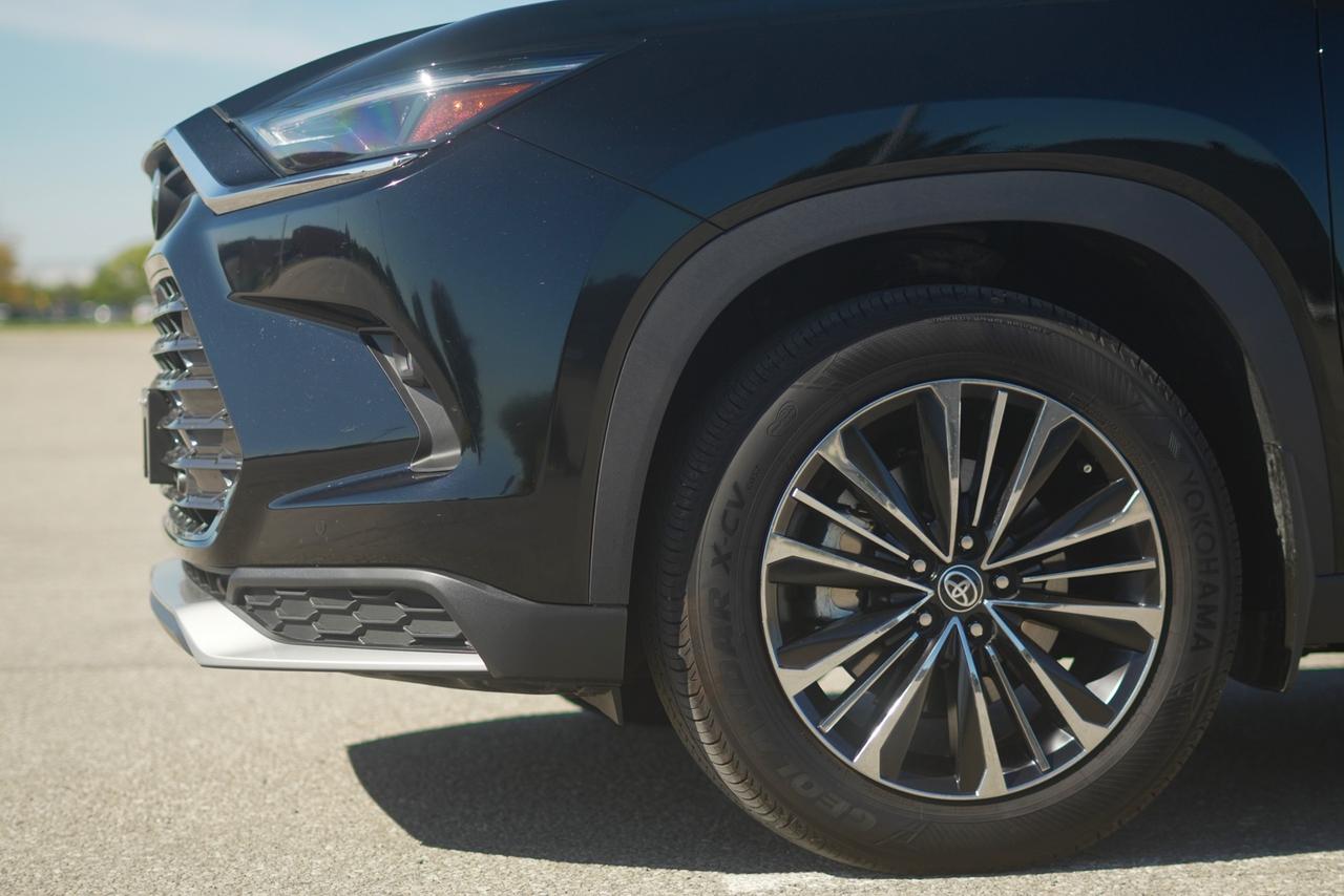 2025 Toyota Grand Highlander Hybrid  Photo