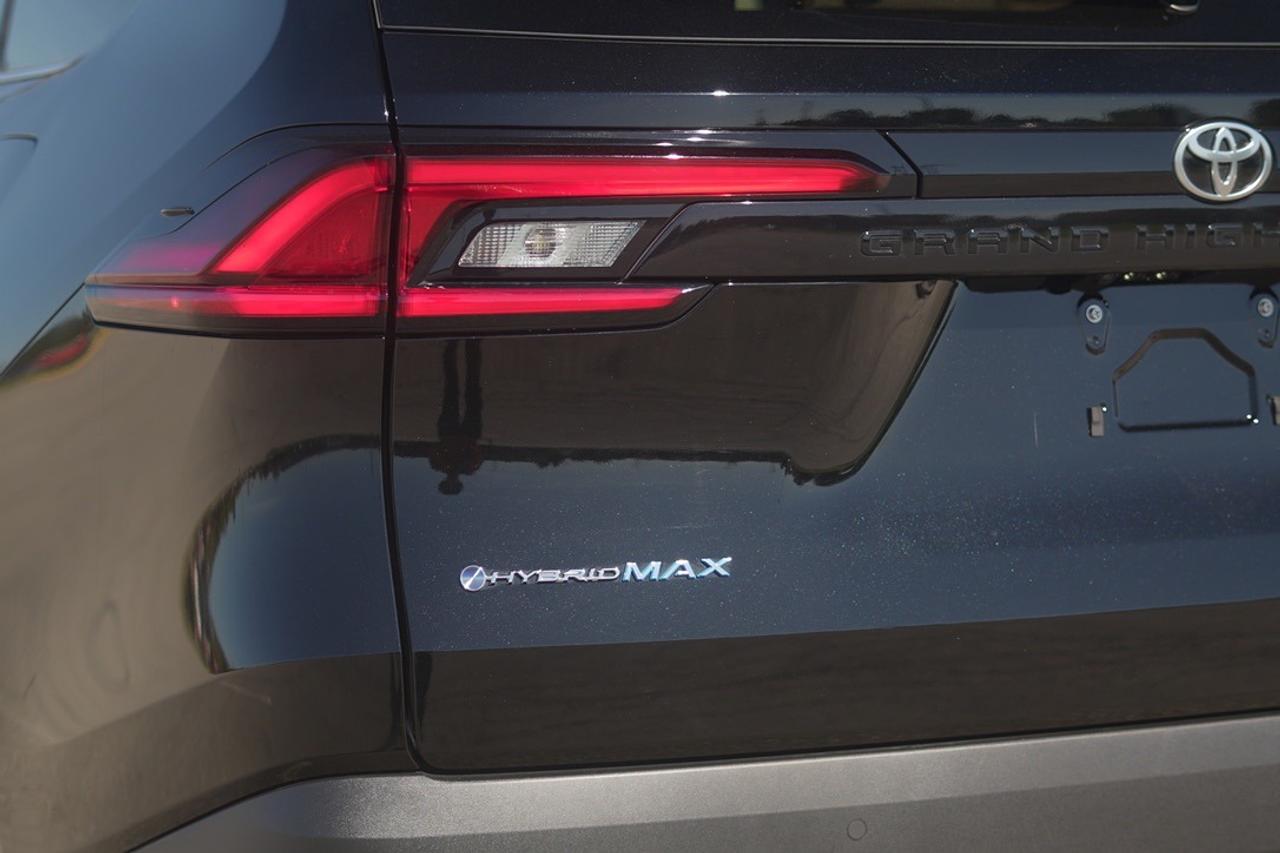 2025 Toyota Grand Highlander Hybrid  Photo
