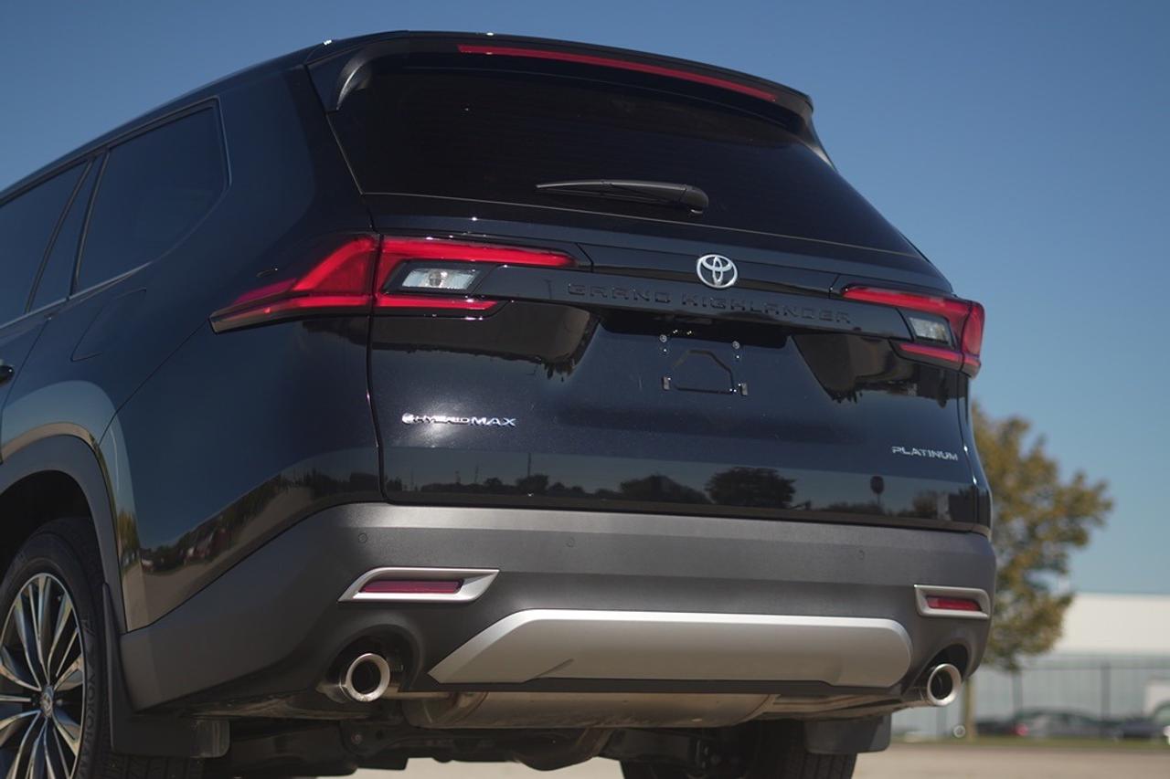 2025 Toyota Grand Highlander Hybrid  Photo