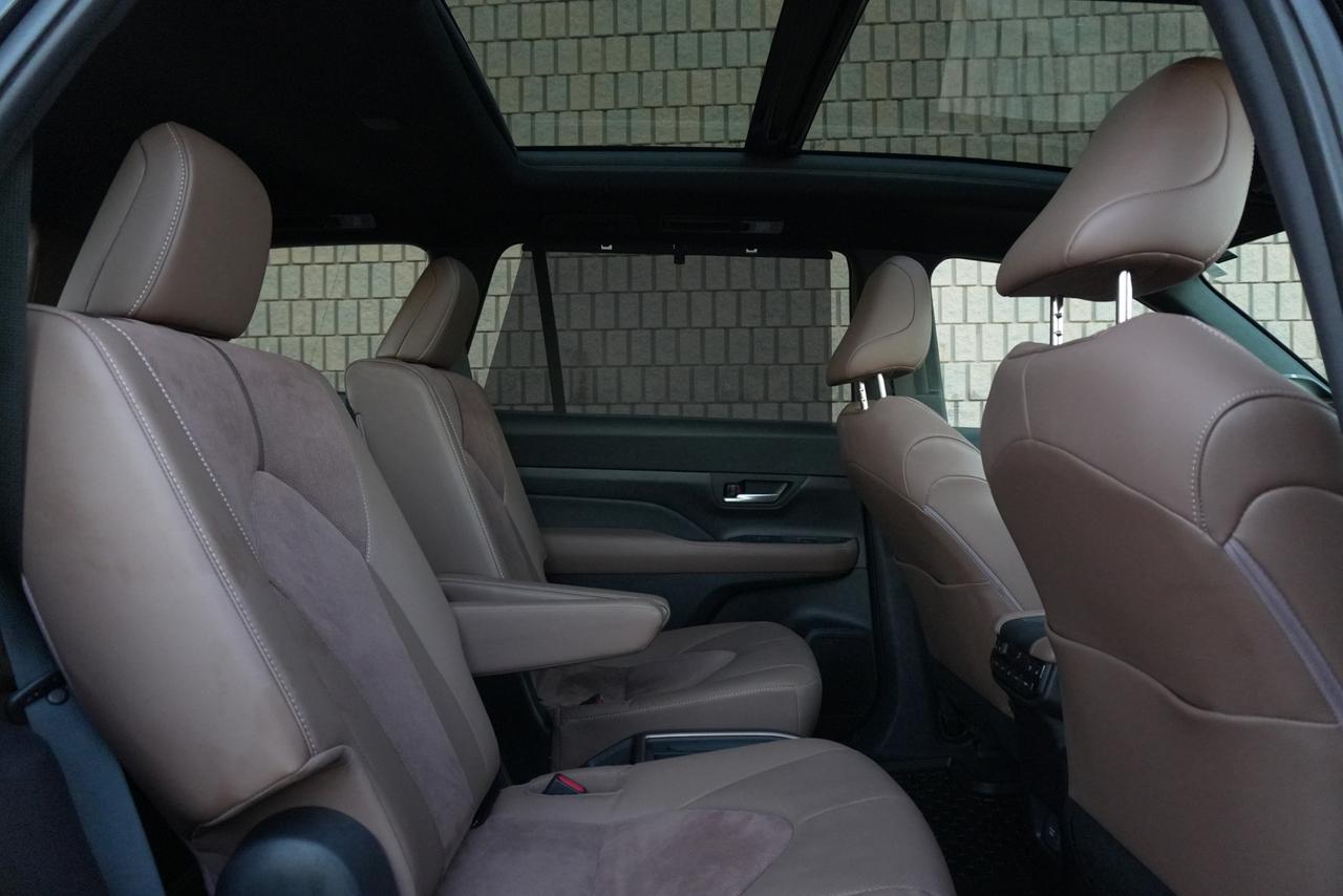 2025 Toyota Grand Highlander Hybrid  Photo
