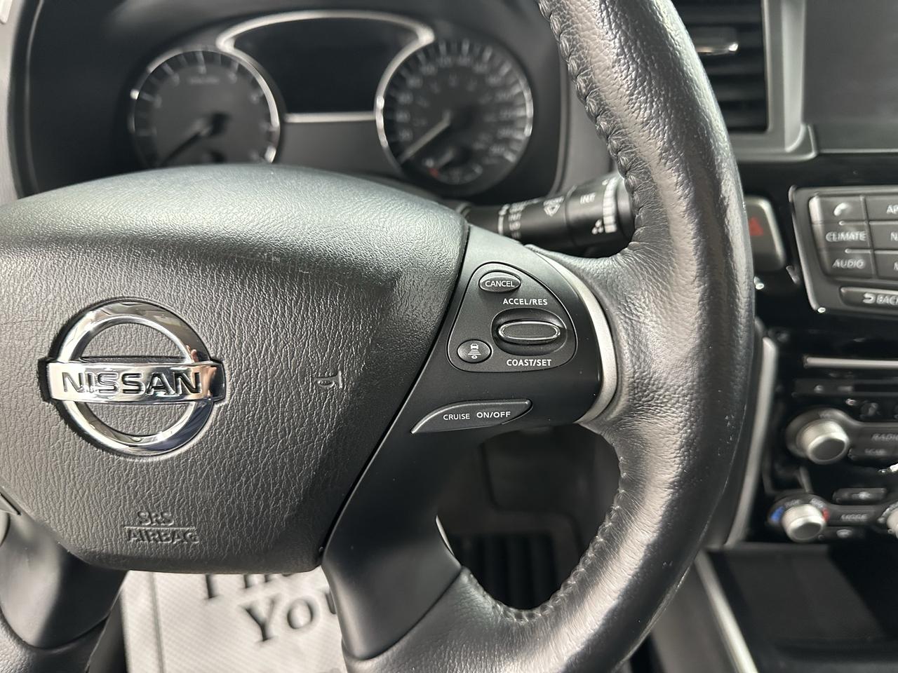 2019 Nissan Pathfinder SV Tech Photo37