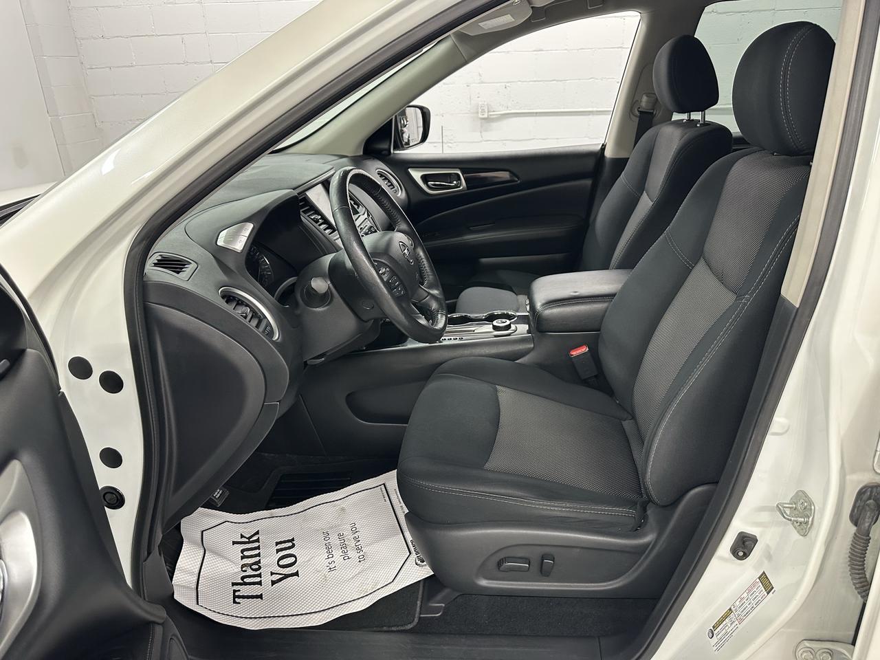 2019 Nissan Pathfinder SV Tech Photo