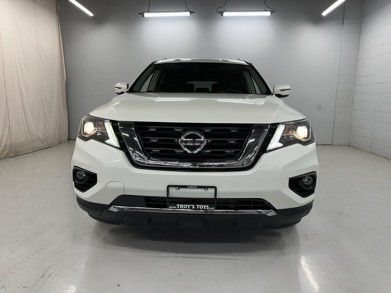 2019 Nissan Pathfinder SV Tech Photo23