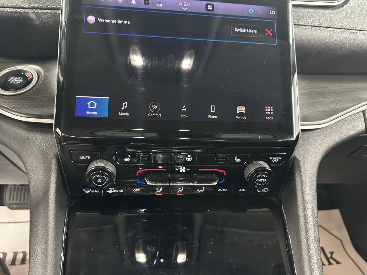 2021 Jeep Grand Cherokee L Limited 4x4 Photo