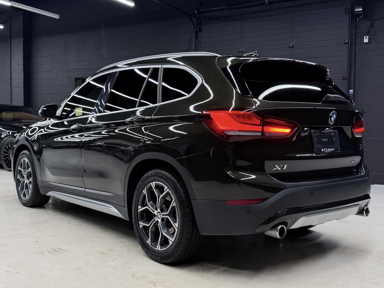 2020 BMW X1 XDRIVE28I|NAV|BACKUP|FCW|HUD|CARPLAY|PANO| Photo