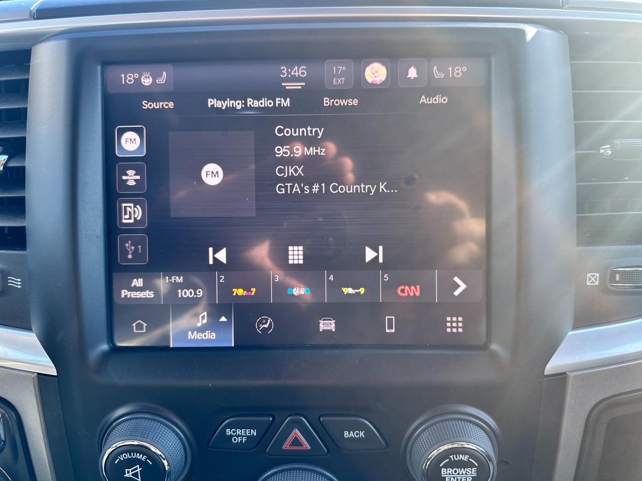 2023 RAM 1500 Classic SLT Crew 4x4 HEMI HTD-Cloth 6-Pass Bluetooth XM Photo