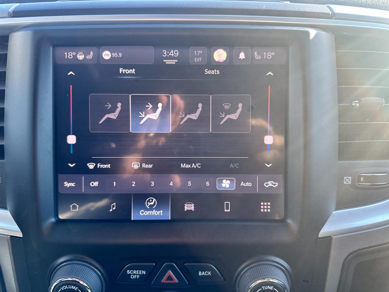 2023 RAM 1500 Classic SLT Crew 4x4 HEMI HTD-Cloth 6-Pass Bluetooth XM Photo