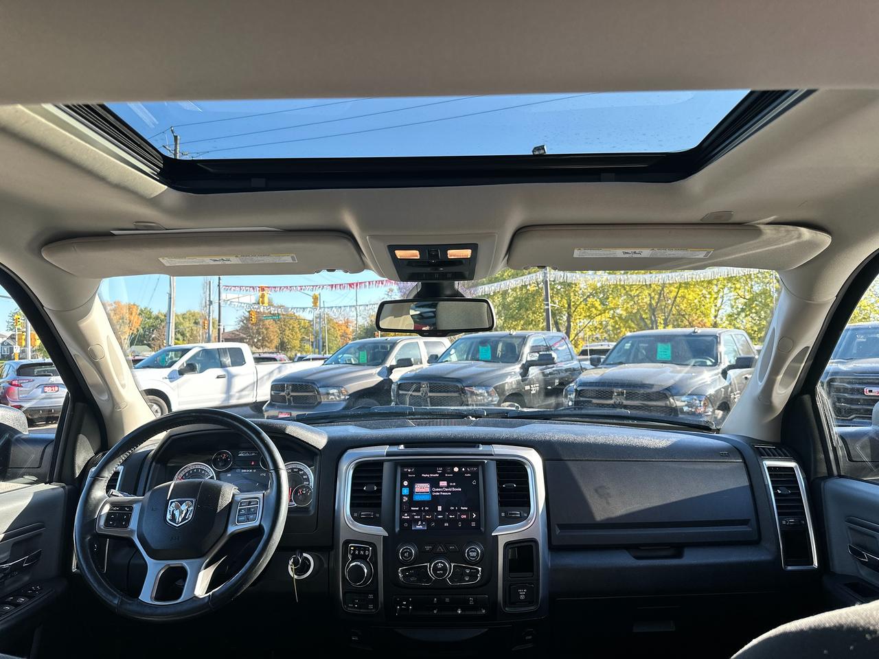 2023 RAM 1500 Classic SLT Crew 4x4 HEMI HTD-Cloth 6-Pass Bluetooth XM Photo