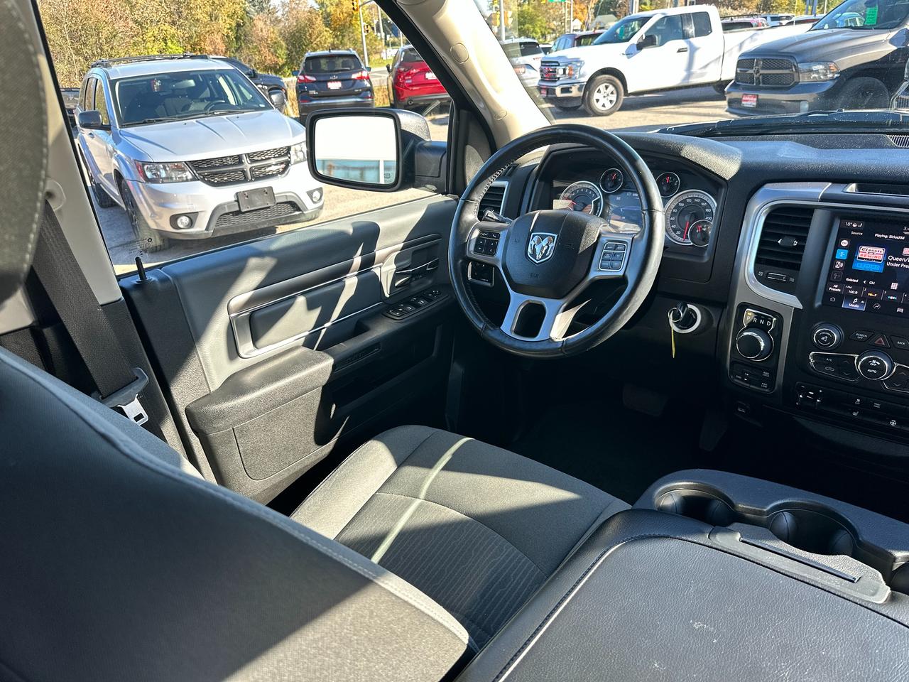 2023 RAM 1500 Classic SLT Crew 4x4 HEMI HTD-Cloth 6-Pass Bluetooth XM Photo