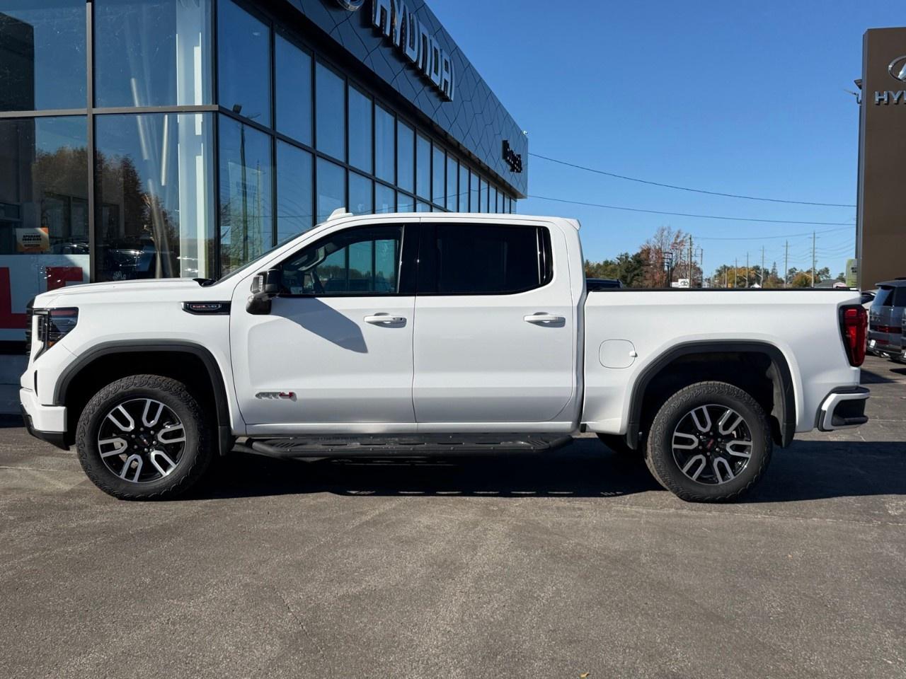2023 GMC Sierra 1500 Crew Cab Short Box 4-Wheel Drive AT4 Photo2