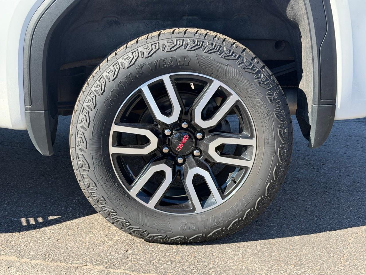 2023 GMC Sierra 1500 Crew Cab Short Box 4-Wheel Drive AT4 Photo