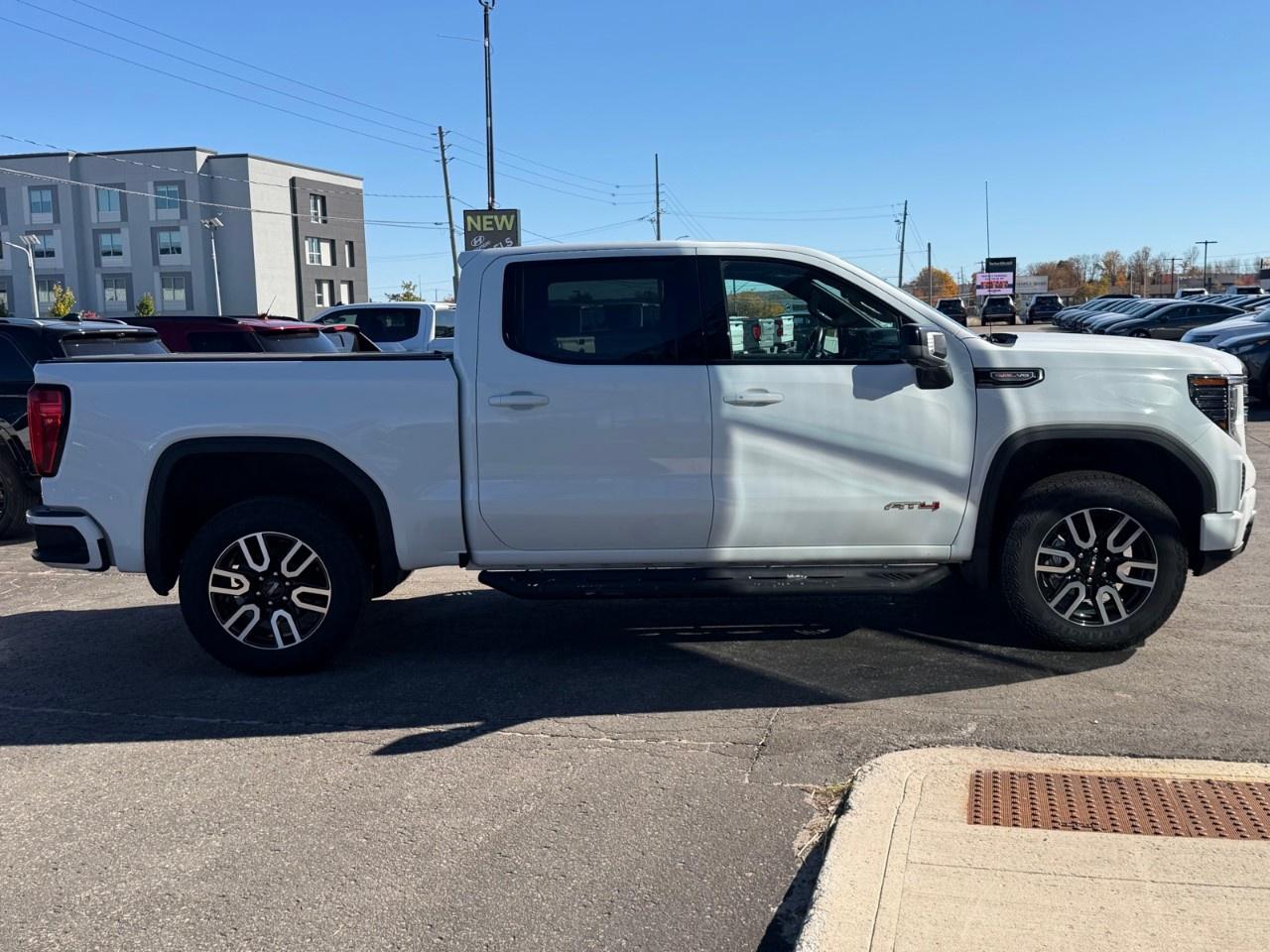 2023 GMC Sierra 1500 Crew Cab Short Box 4-Wheel Drive AT4 Photo