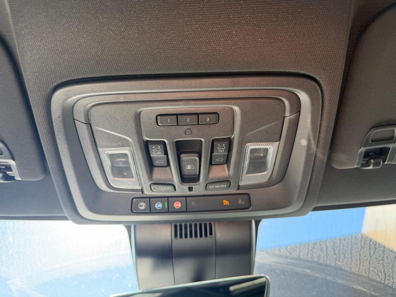 2023 GMC Sierra 1500 Crew Cab Short Box 4-Wheel Drive AT4 Photo